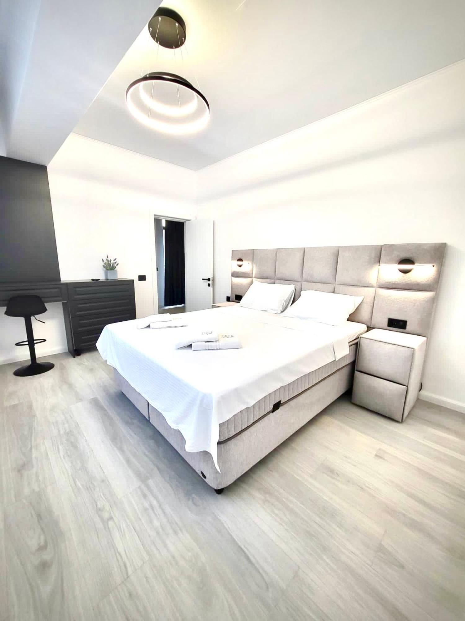 Mamaia Nord Vip Aparthotel Navodari Exterior photo