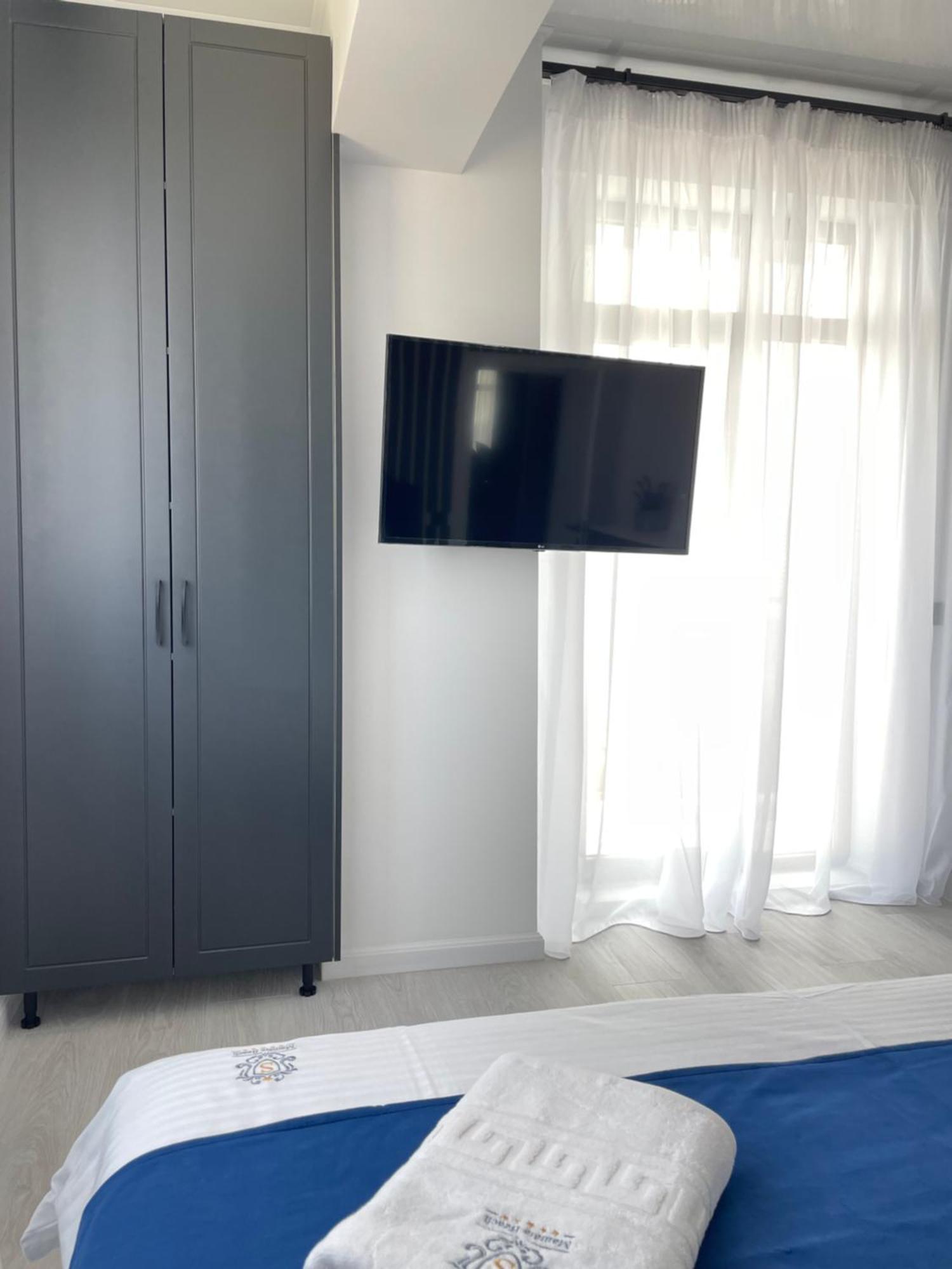 Mamaia Nord Vip Aparthotel Navodari Exterior photo